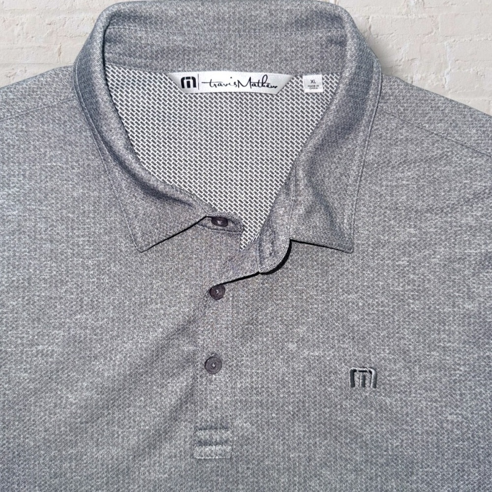 TravisMathew Men’s Performance Polo Shirt | XL | Heather Gray Textured Knit